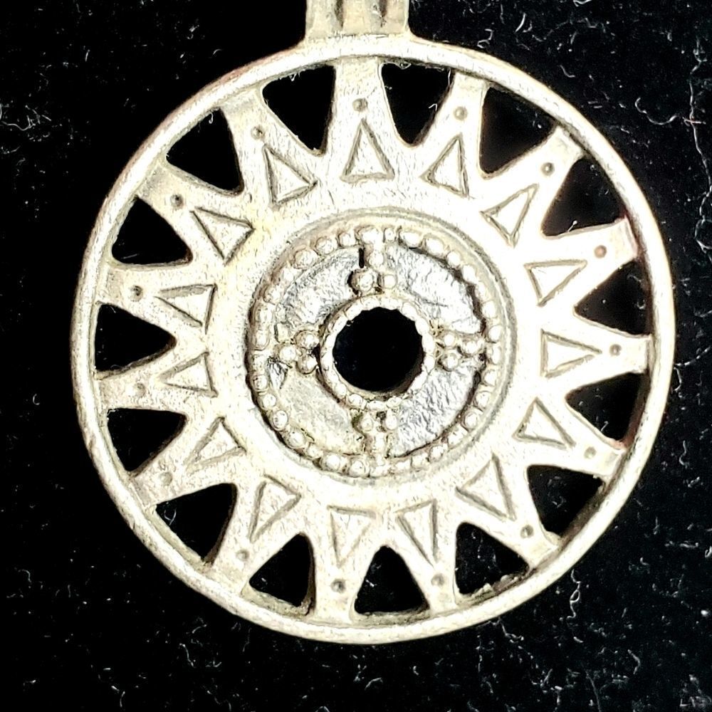 Bico | Australian Silver Pendant - Picture 2 of 3